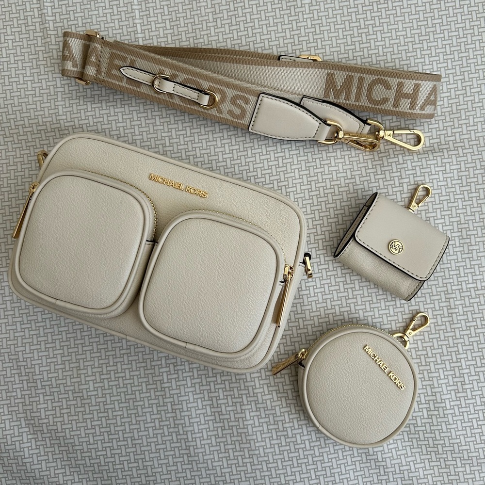 Michael Kors Jet Set Medium Leather Bag